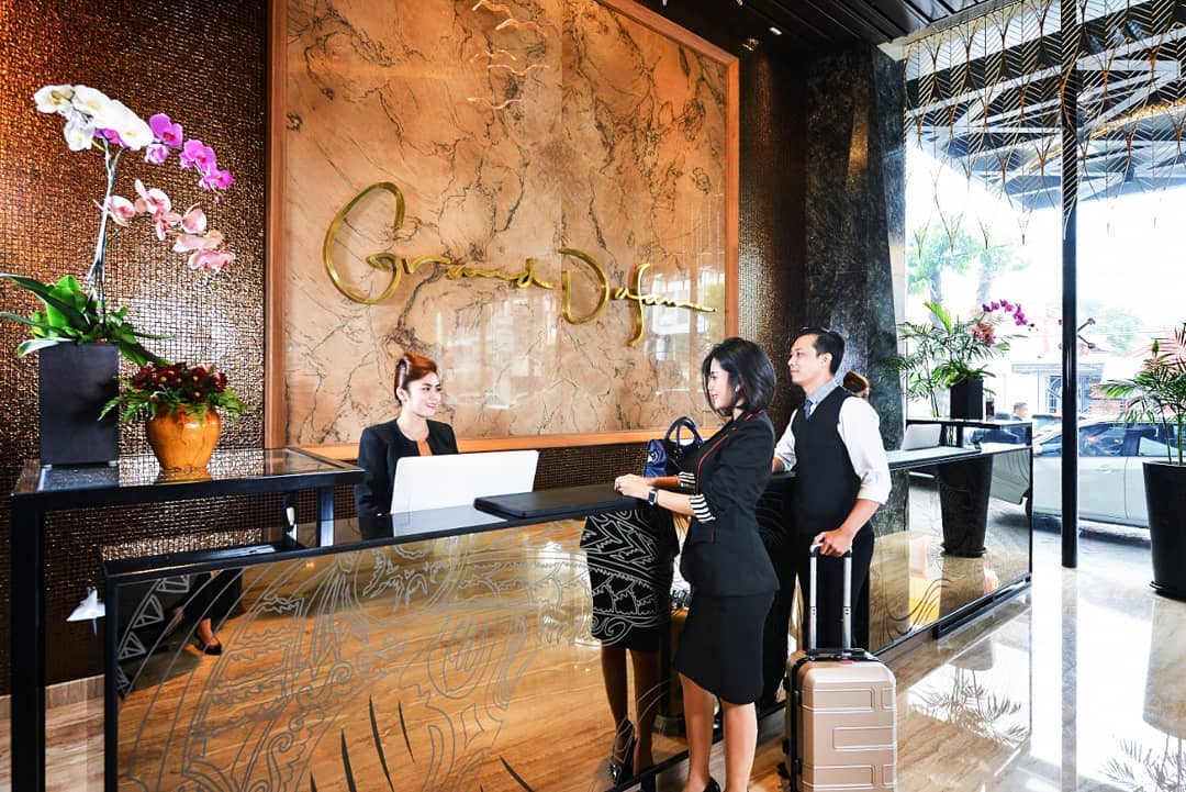 Grand Dafam Signature Surabaya Luncurkan Promo Work From Hotel